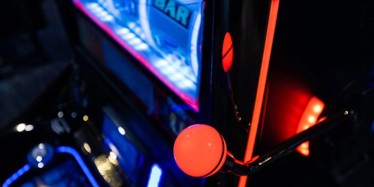 Slot Machine Tricks: Do They Really Work? The Truth (and the Scams to Avoid)
